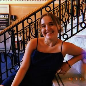 Meet your Posher, Carlyn